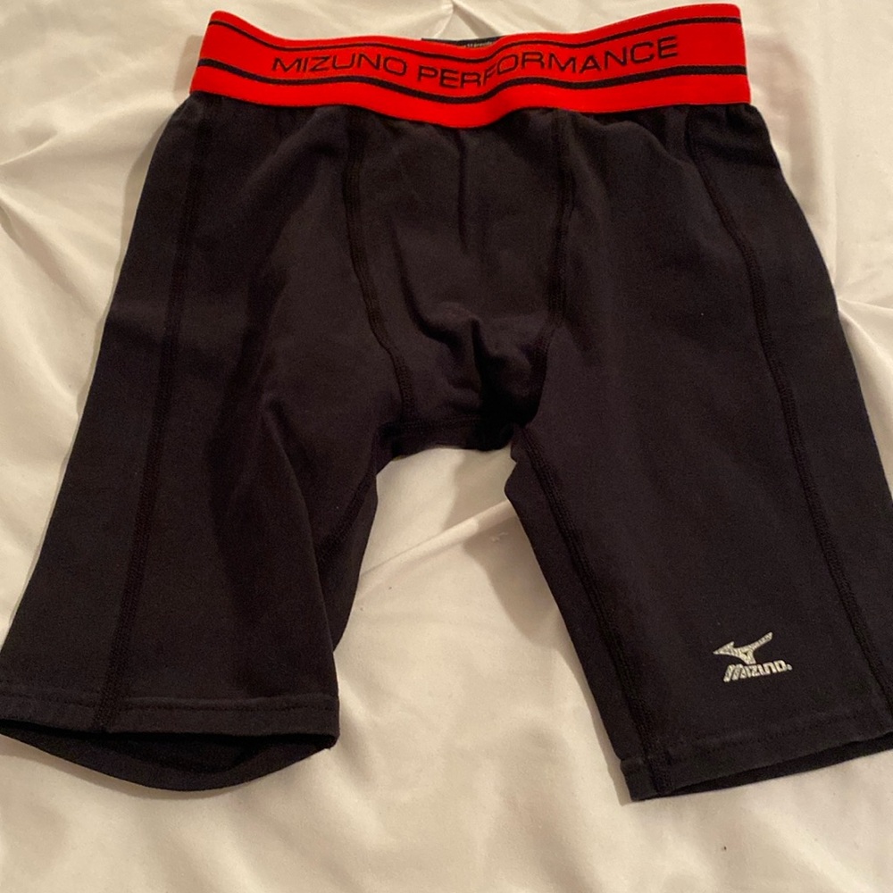 Boys size medium mizuno cup underwear for baseball or lacrosse